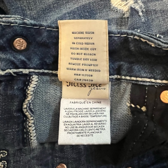 Miss Me Boyfriend Capri Distressed Jeans Size 31 Waist - Picture 14 of 16